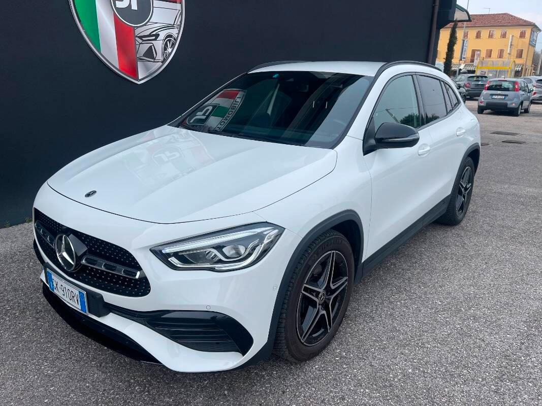 Mercedes Classe GLA 200 d Premium Pack Night Telecamera AMG