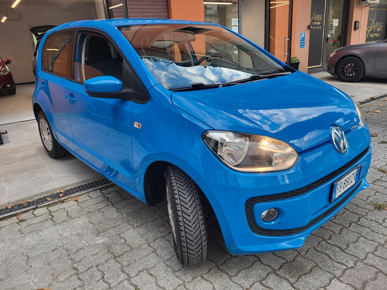 Volkswagen up! 1,0-UNICA PROPR-EURO 6-3 REVISIONI