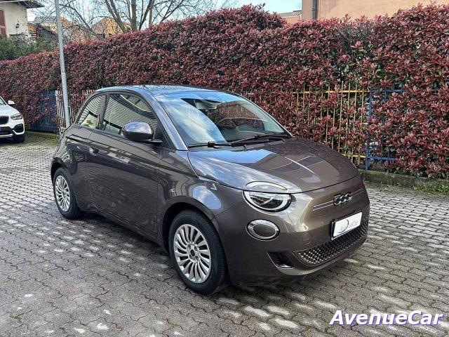 FIAT 500 42 kWh ACTION ADATTA X NEOPATENTATI PARI AL NUOVO