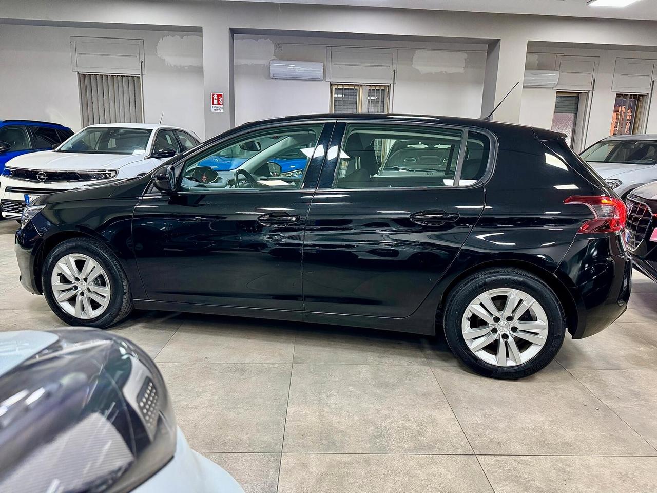 Peugeot 308 1.5 BlueHDi 130cv EAT8 Business 2021