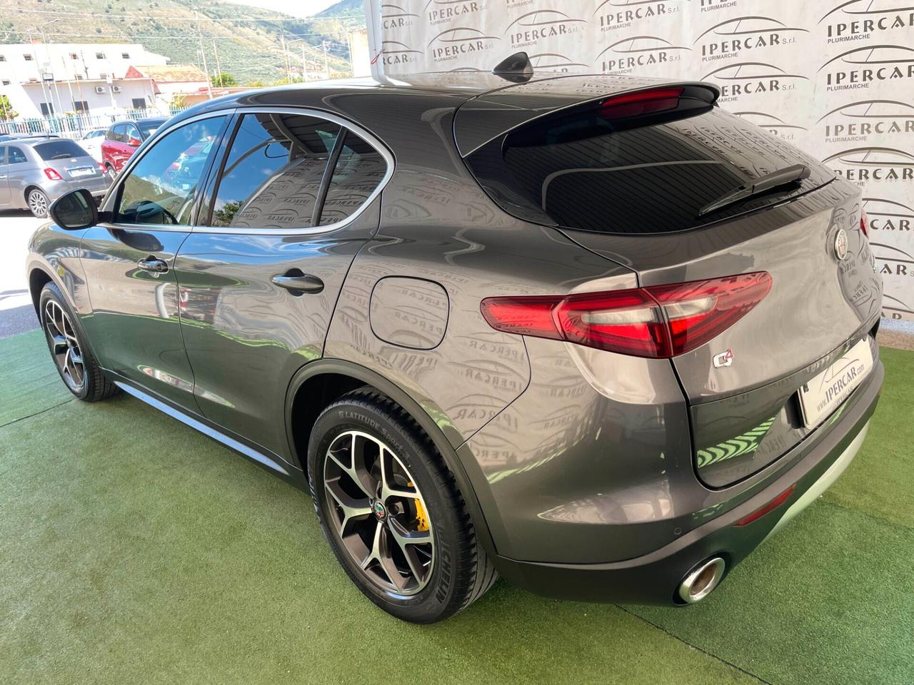 Alfa Romeo Stelvio 2.2 Turbodiesel 210 CV AT8 Q4 Executive