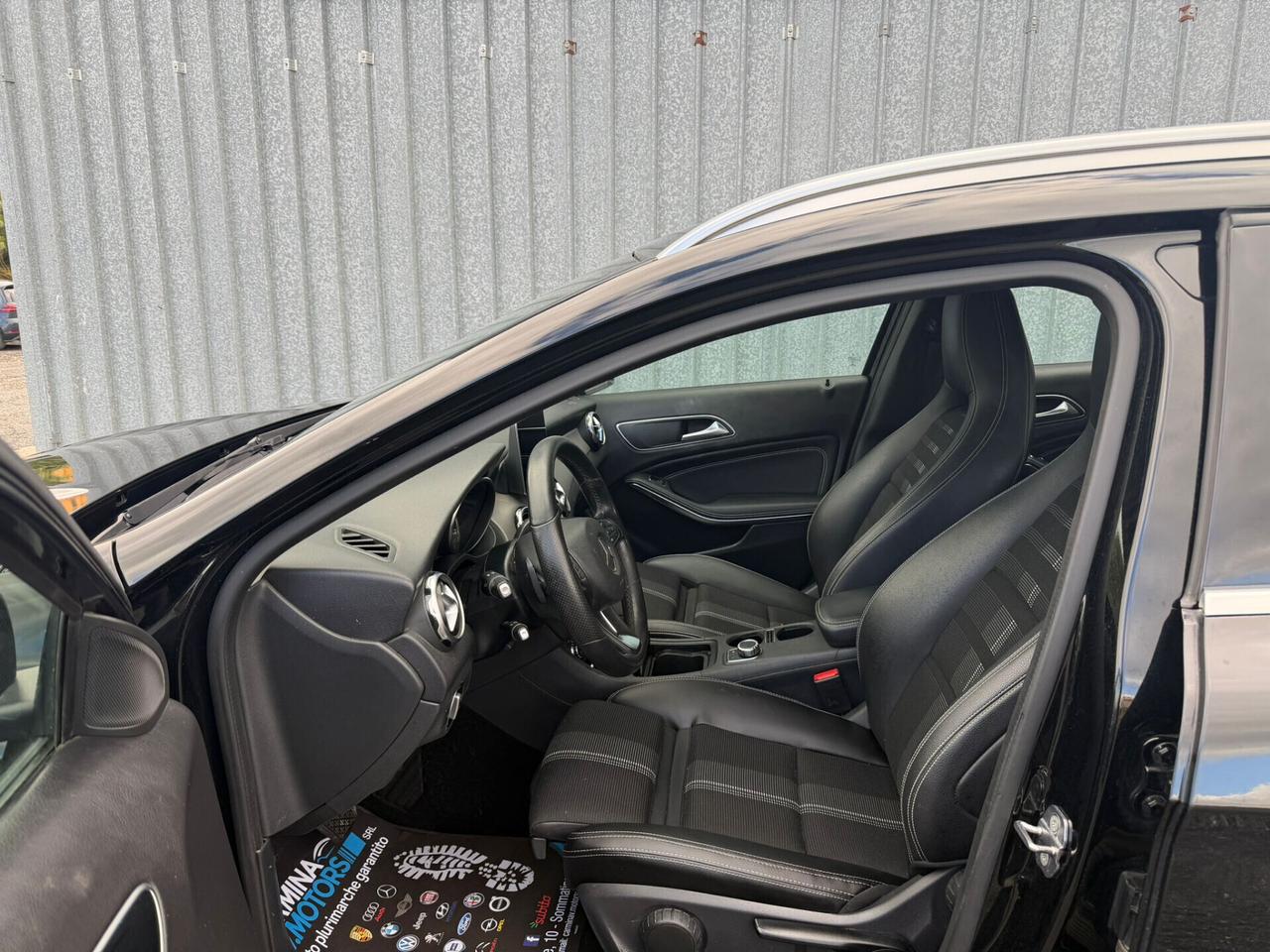 Mercedes-benz GLA 200D SPORT