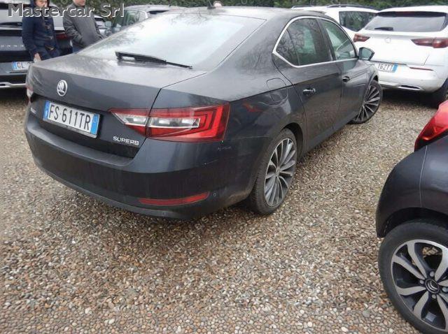 SKODA Superb Superb 2.0 tdi Laurin & Klement 140kw L&K FS611RT