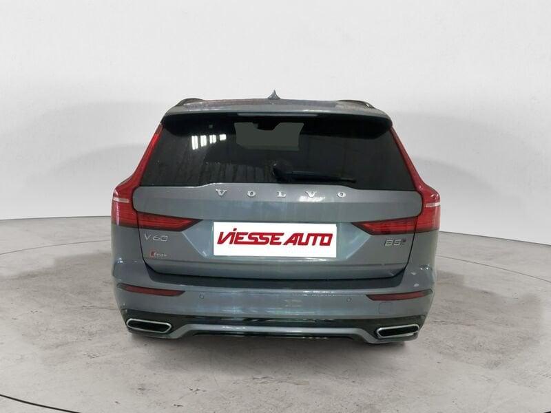 Volvo V60 B5 AWD autom. R-Design