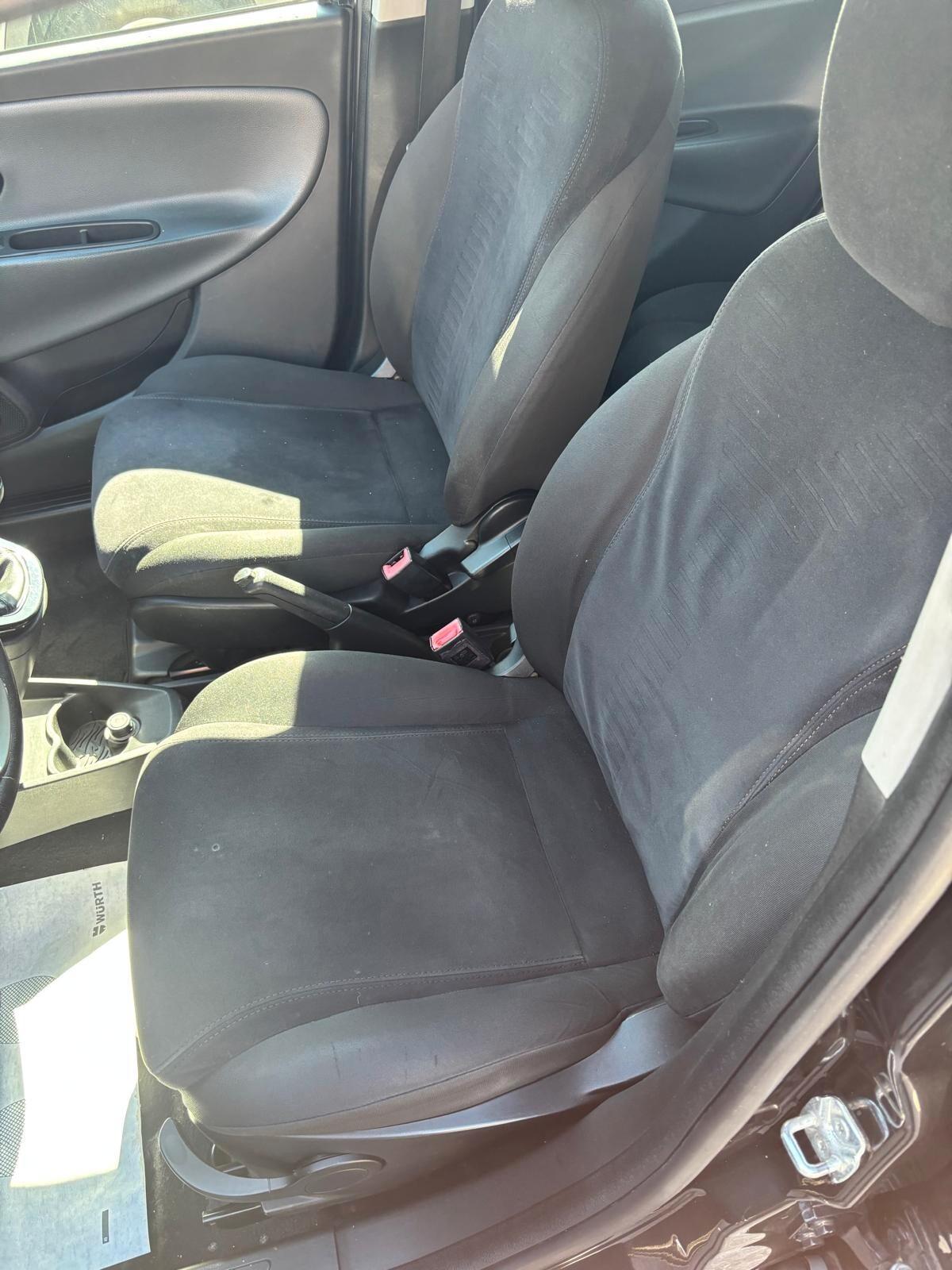 Lancia Ypsilon 1.2 69 CV 5 porte S&S Gold