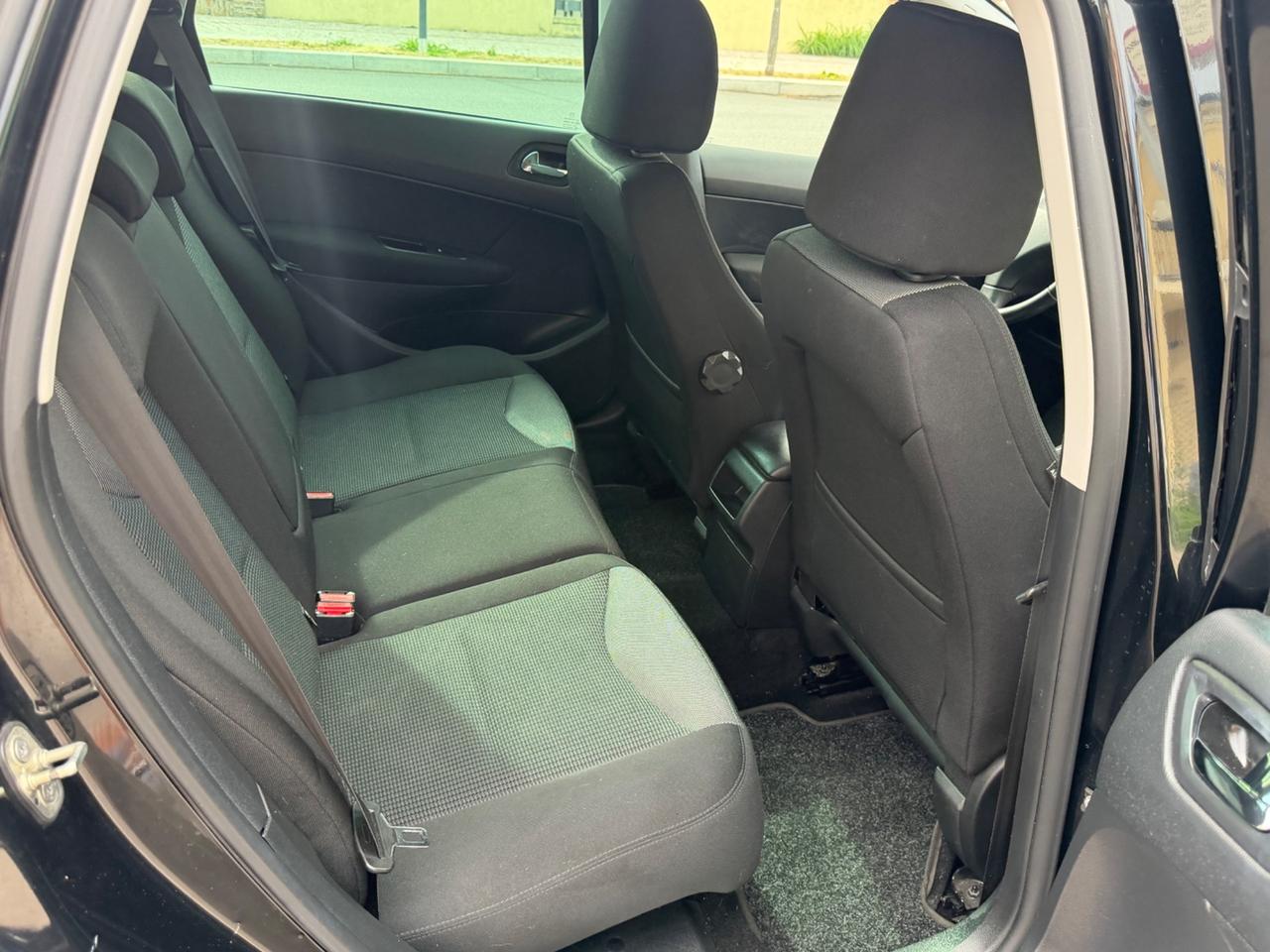 Peugeot 308 1.6 8V e-HDi 112CV Stop&Start SW Access