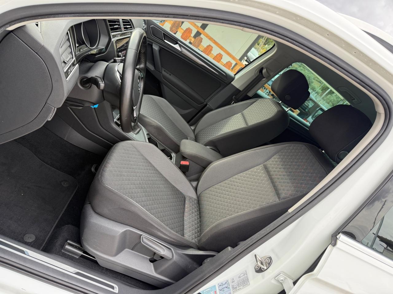 Volkswagen Tiguan 1.6 TDI 116cv R LINE