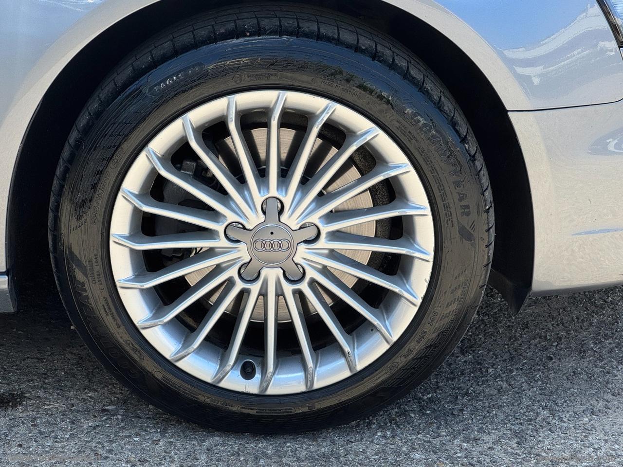AUDI A4 Avant 2.0 TDI 190 CV clean diesel TETTO