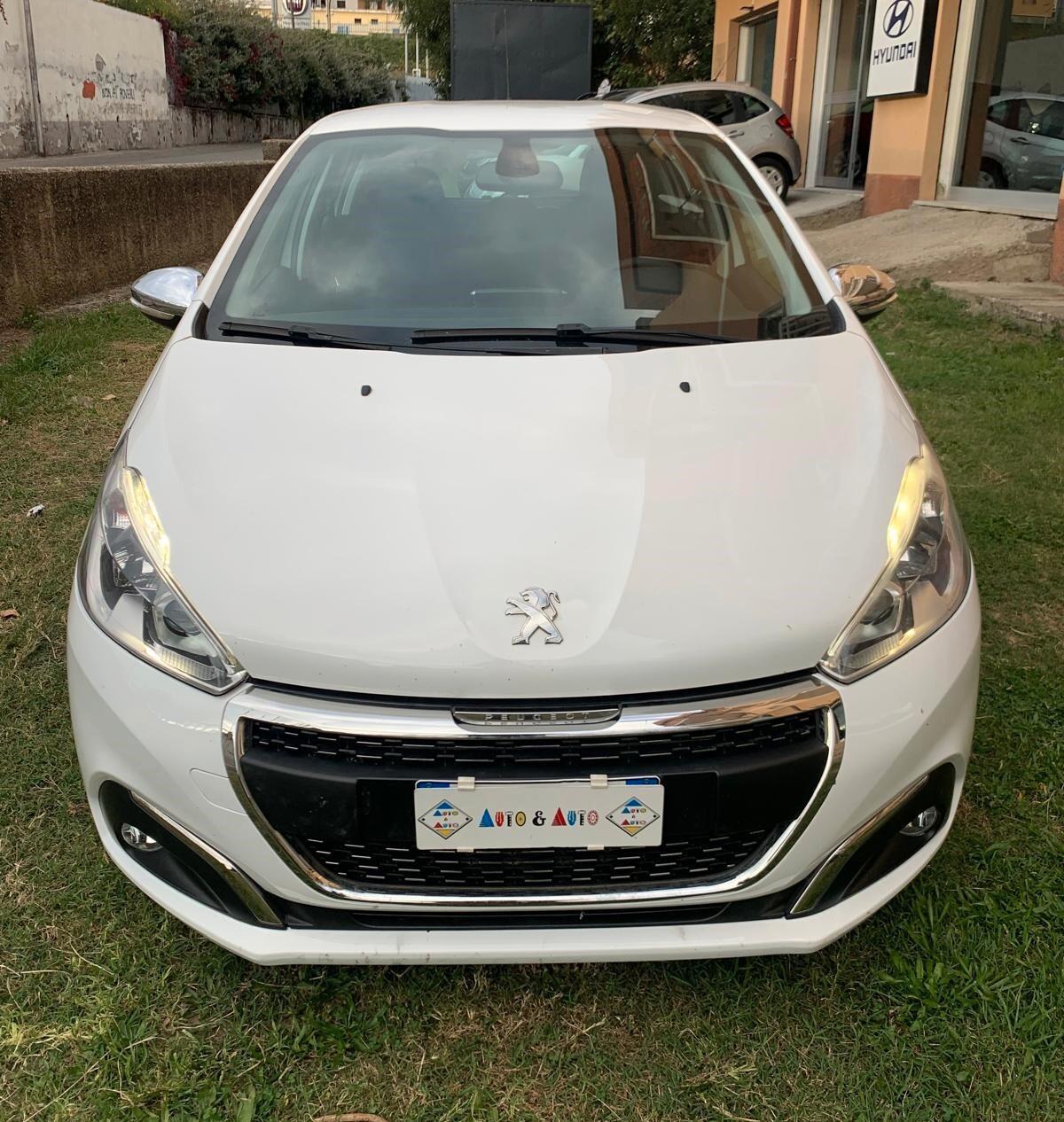 Peugeot 208 BlueHDi 75 5 porte Allure