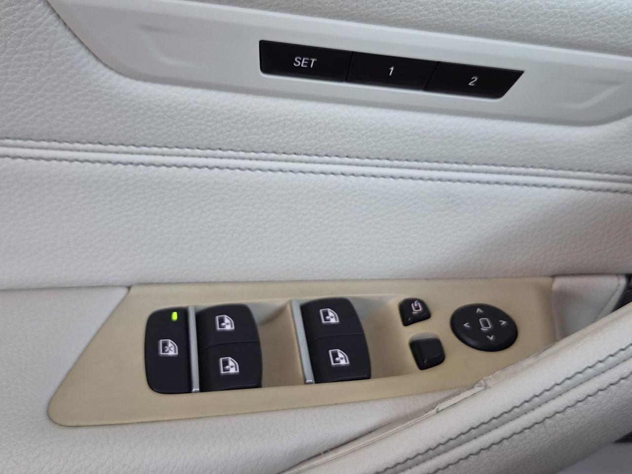 Bmw 530d xDrive Luxury 265cv STRAFUL !!