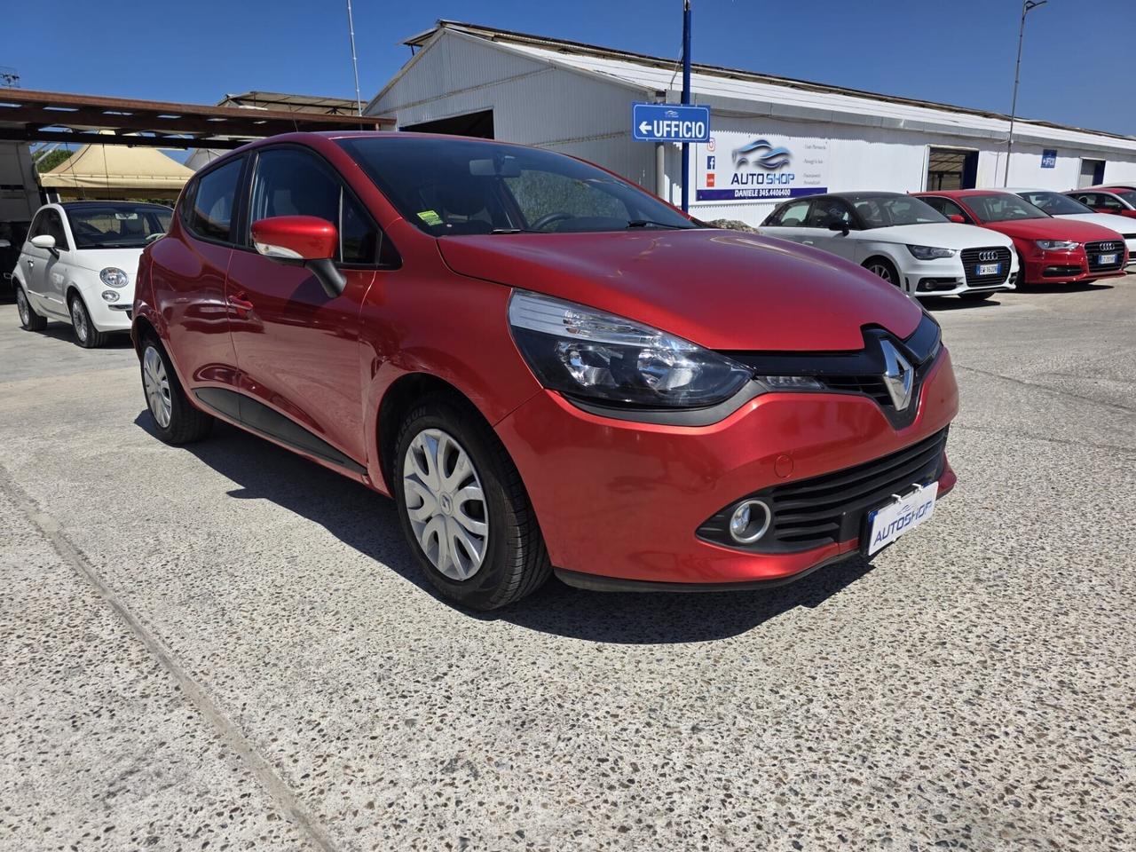 Renault Clio 1.2 75CV 5 porte Costume National