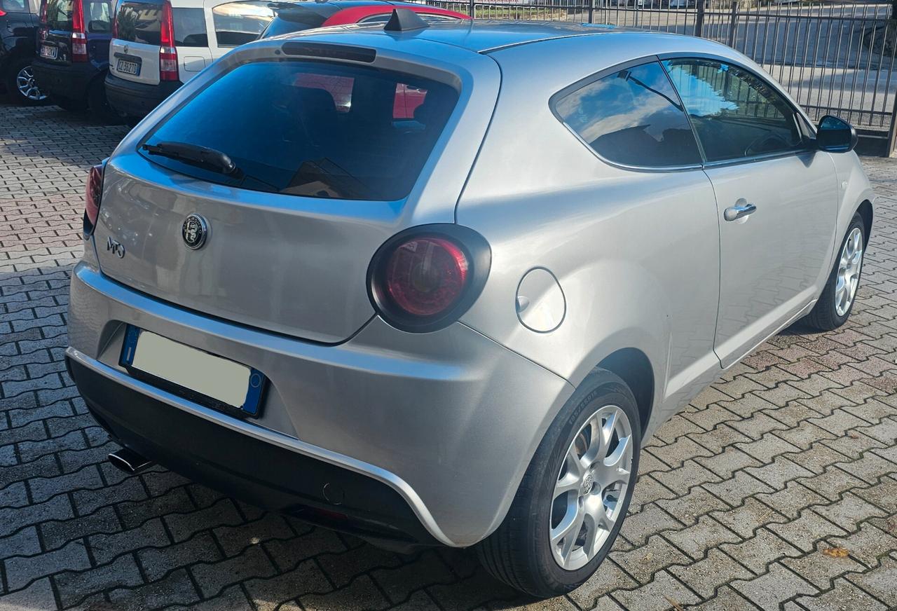 Alfa Romeo MiTo 1.6 JTDm 16V Distinctive Sport Pack