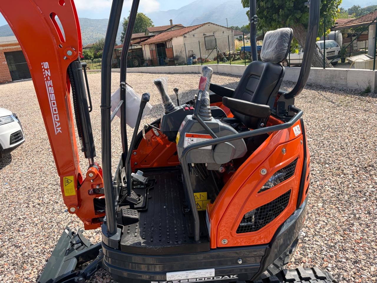 ESCAVATORE SZ 25