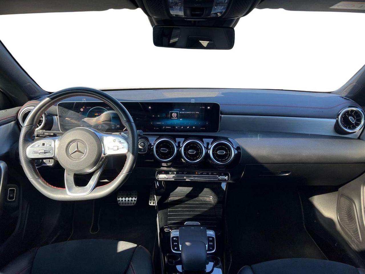 Mercedes-Benz CLA Shooting Brake 200 d Premium auto