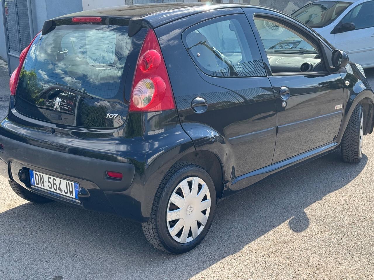 Peugeot 107 1.0 68CV 5p. Sweet Years