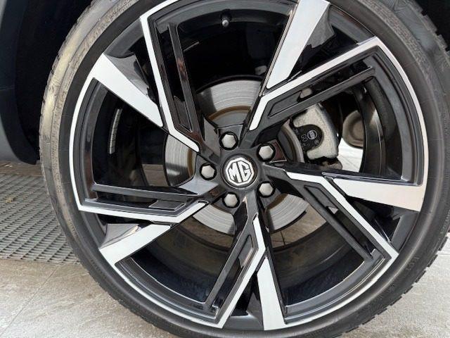 MG EHS Plug-in Hybrid Luxury TETTO PANORAMICO