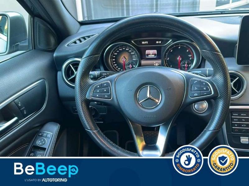 Mercedes-Benz GLA 200 D SPORT 4MATIC AUTO