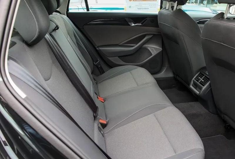 Volkswagen Passat Passat Variant 1.5 TSI ACT DSG Business Led Navi Camera