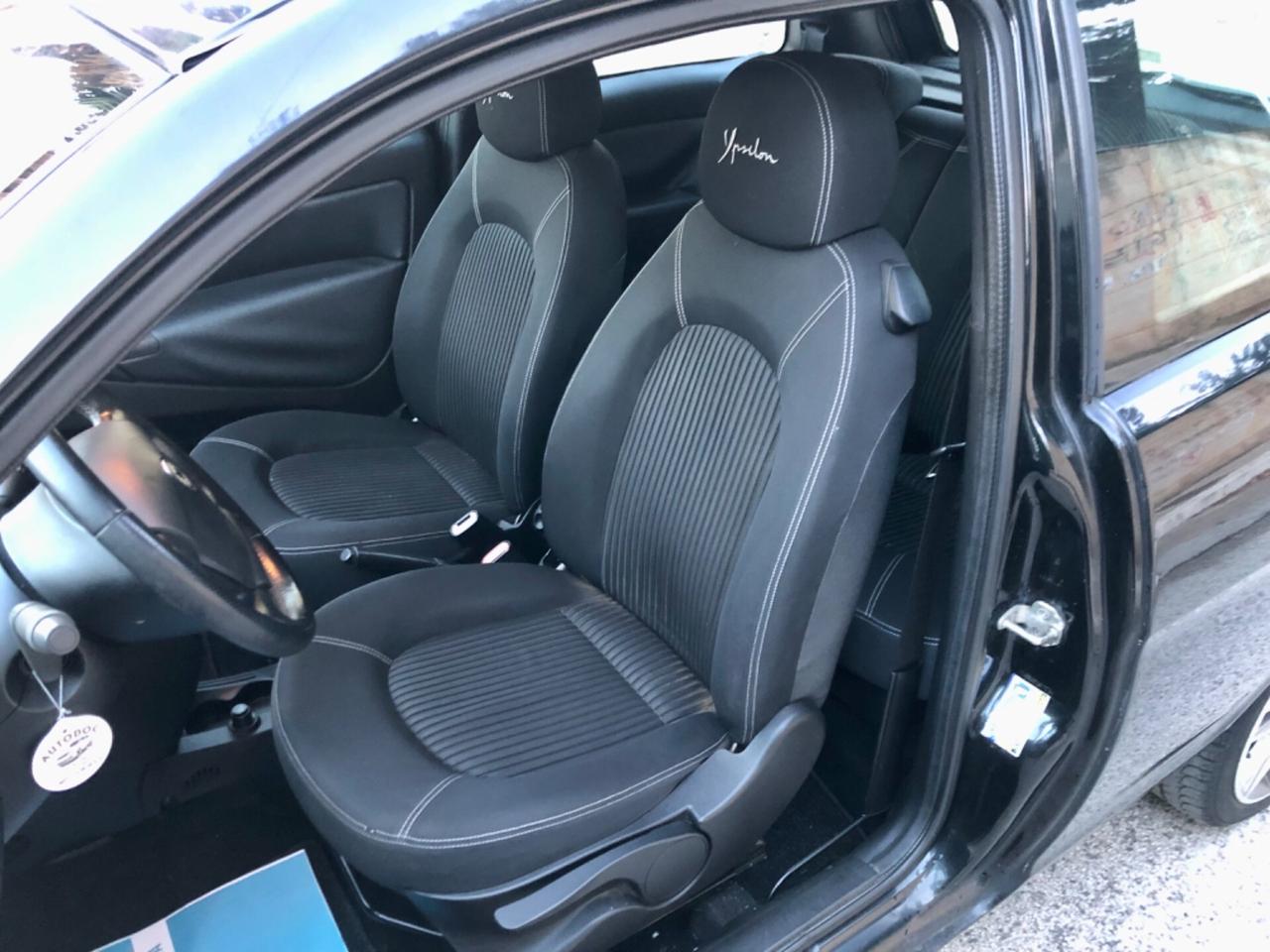 Lancia Ypsilon 1.2 Momo Design 60CV