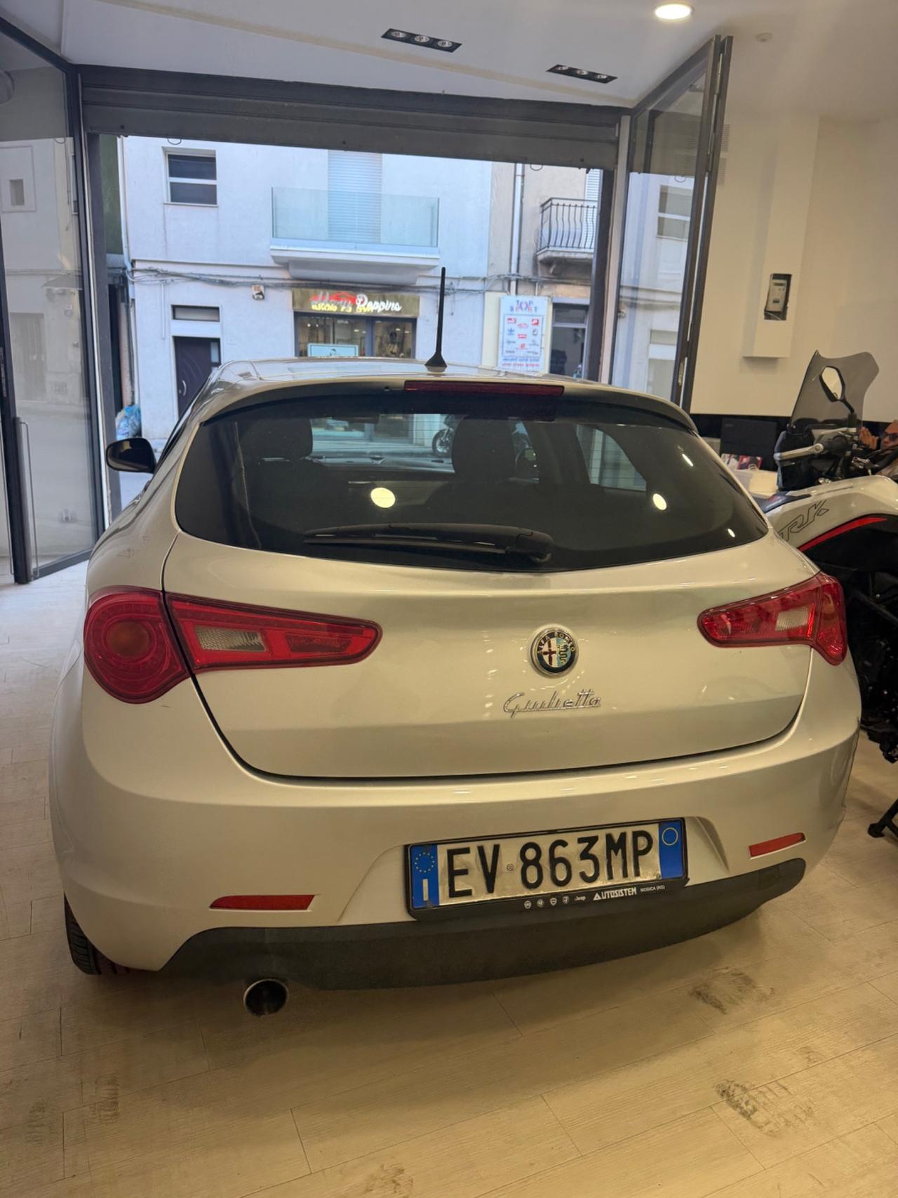 Alfa Romeo Giulietta 1.6 JTDm-2 105 CV Exclusive