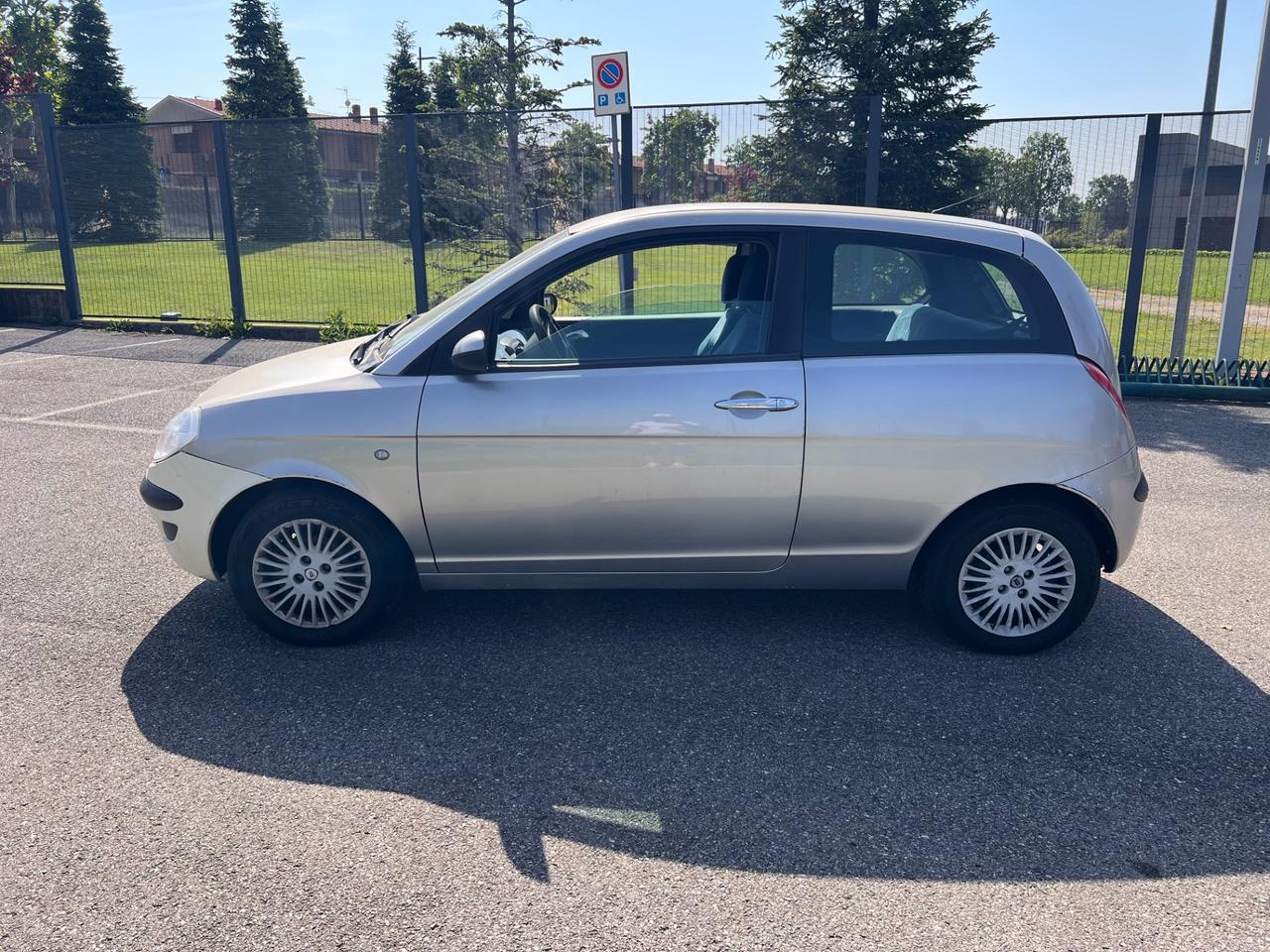 Lancia Ypsilon 1.2 Oro
