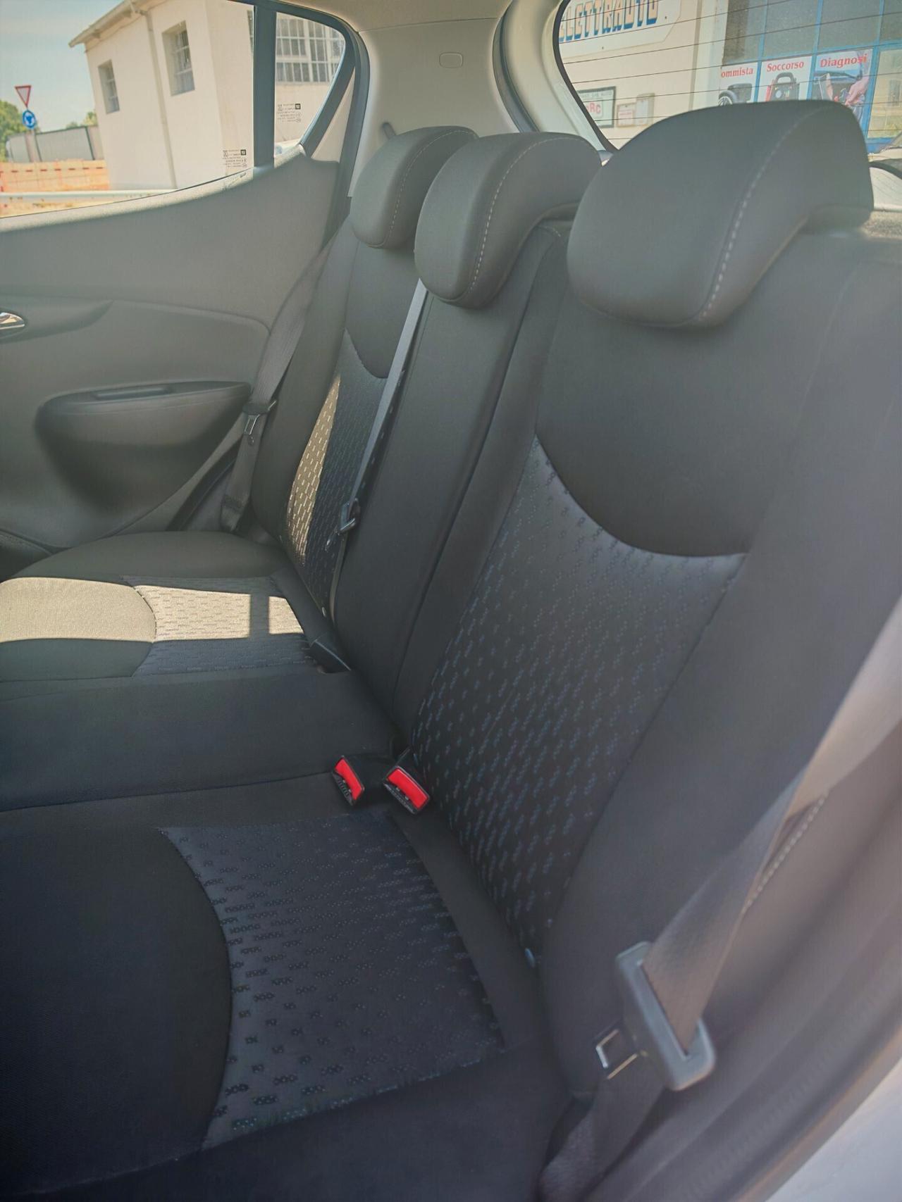 Opel Karl Rocks 1.0 73 CV Neopatentati