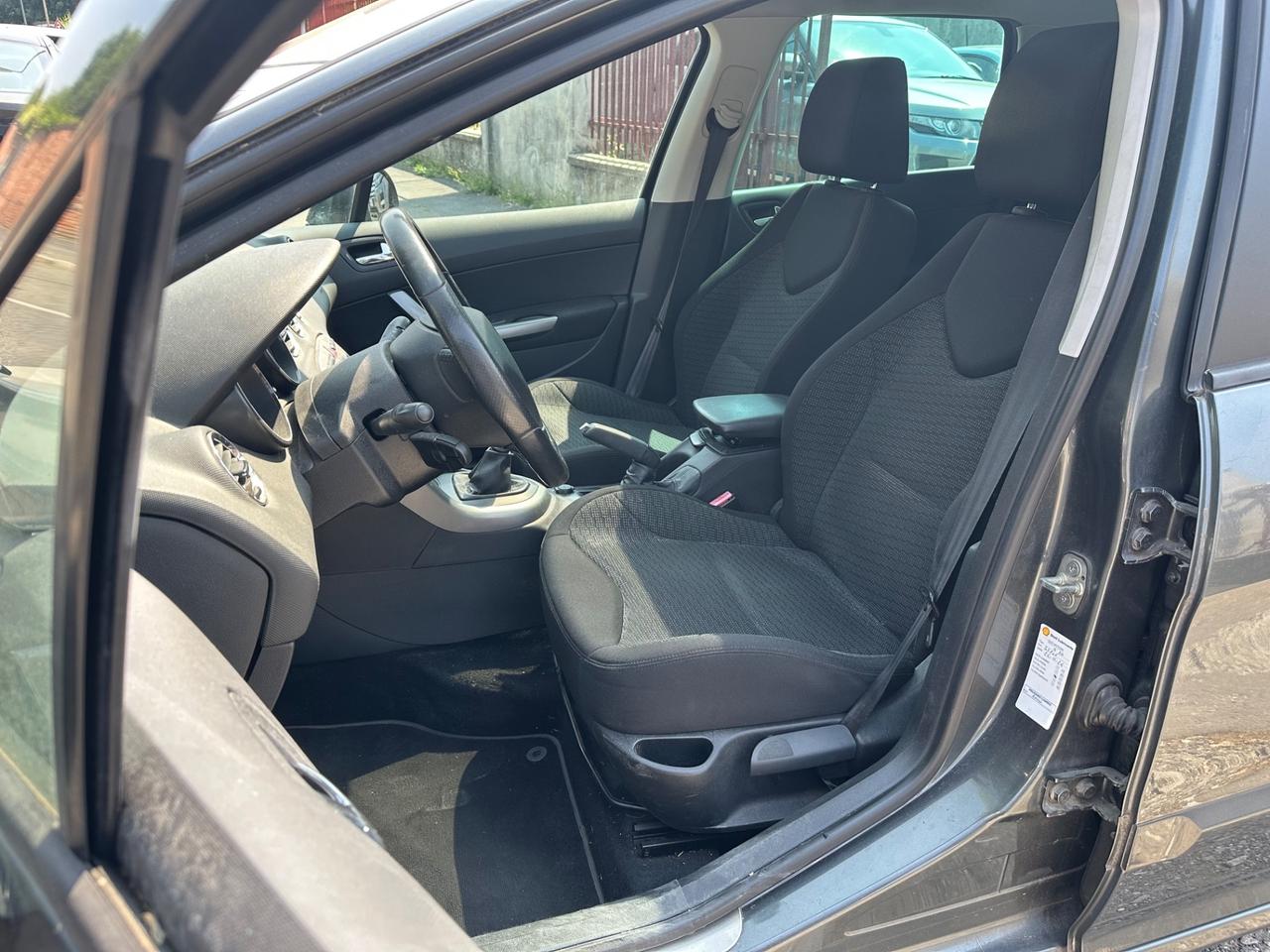 Peugeot 308 1.6 8V HDi 112CV SW Ciel Sportium
