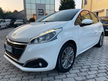Peugeot 208 PureTech 82 5 porte Allure CINGHIA NUOVA !!!