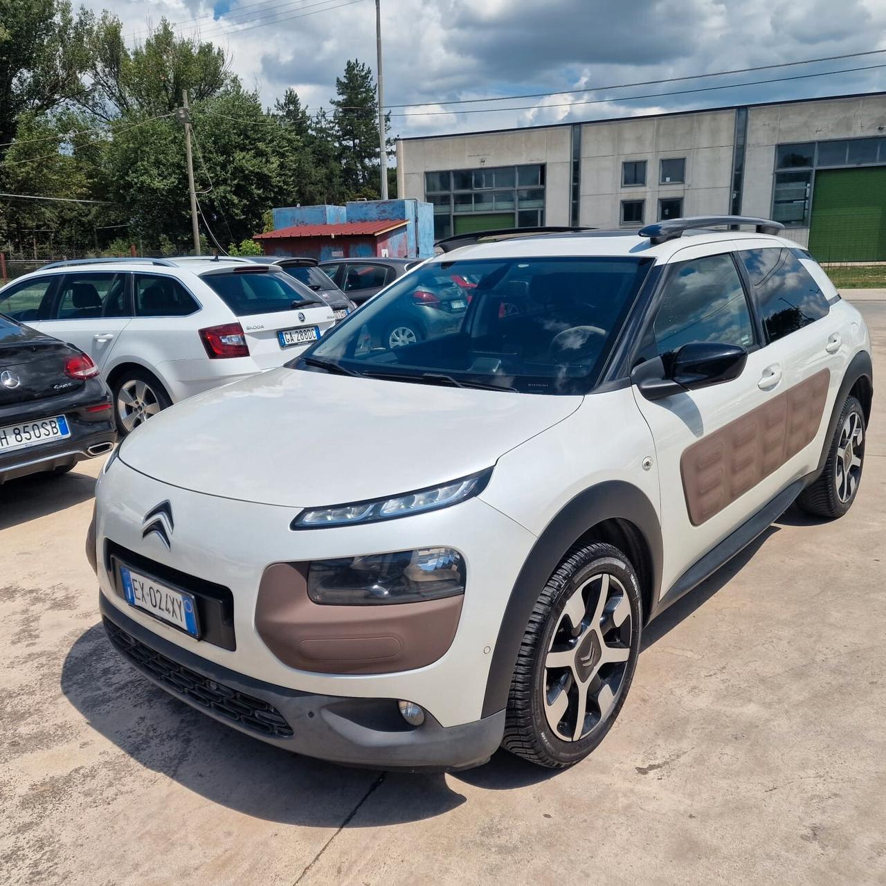 Citroen C4 Cactus BlueHDi 100 S&S ETG6 Shine CAMBIO AUTOMATICO 1.6 DIESEL