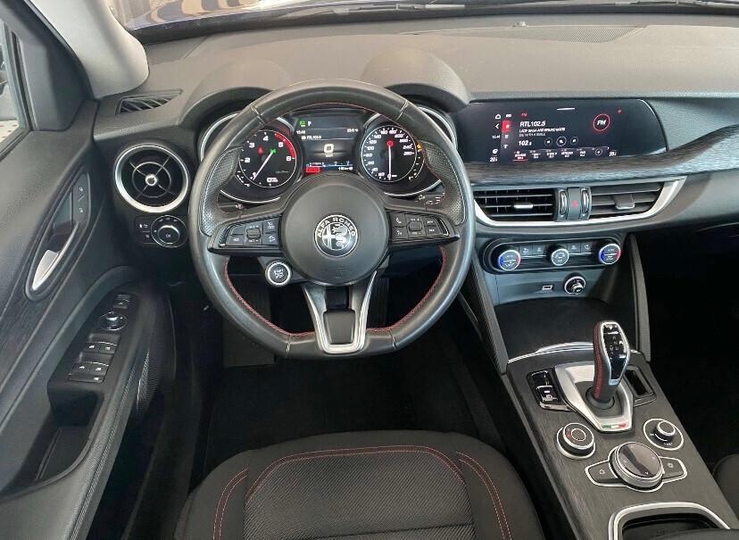 Alfa Romeo Stelvio 2.2 Versione "Rosso Edizione" Aziendale