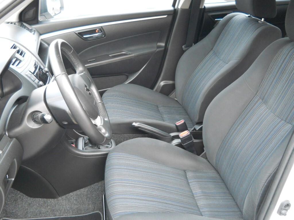 Suzuki Swift 1.3 DDiS 5 porte B-Top Bi-Color
