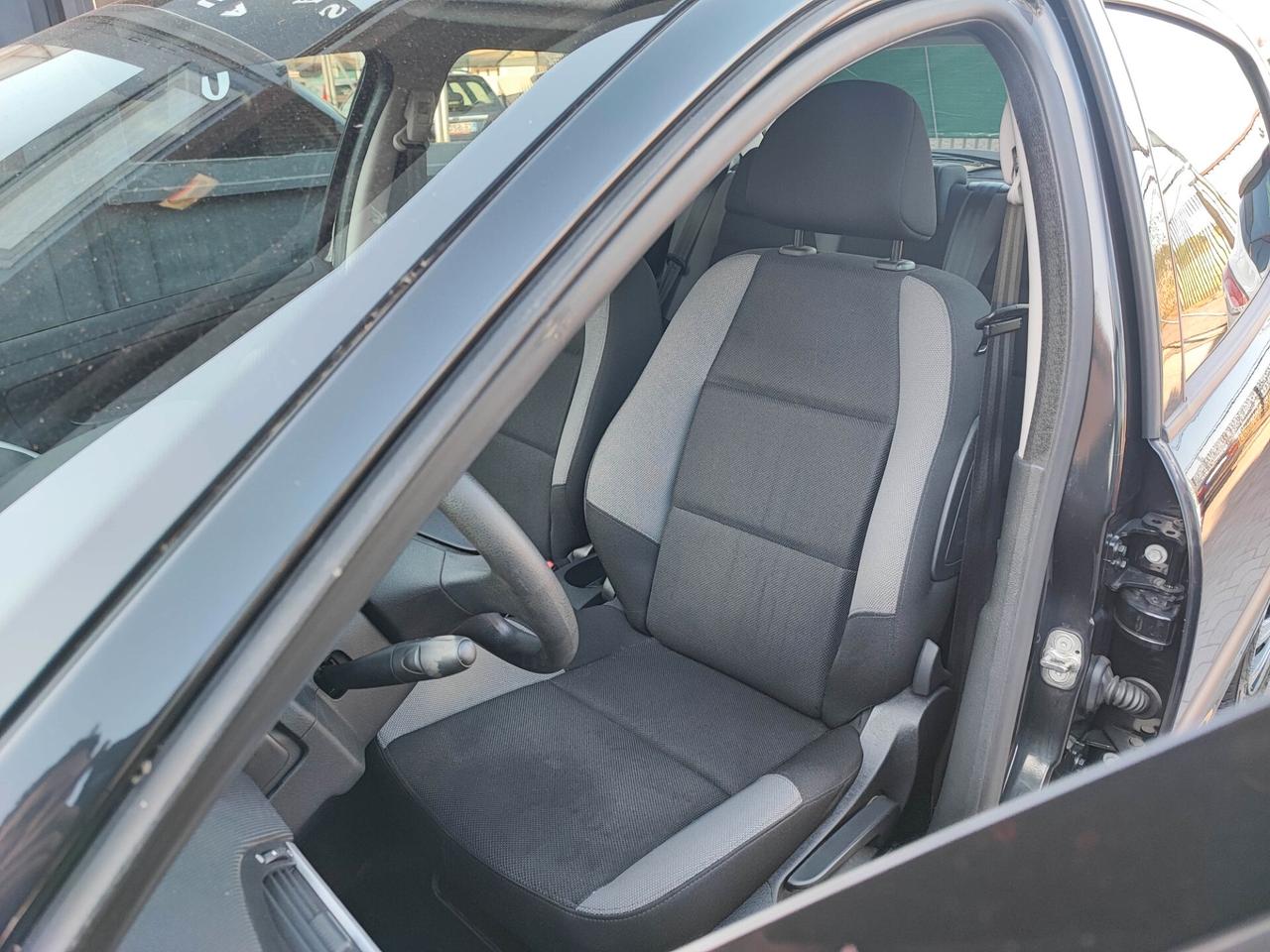 Peugeot 207 1.4 uni-pro