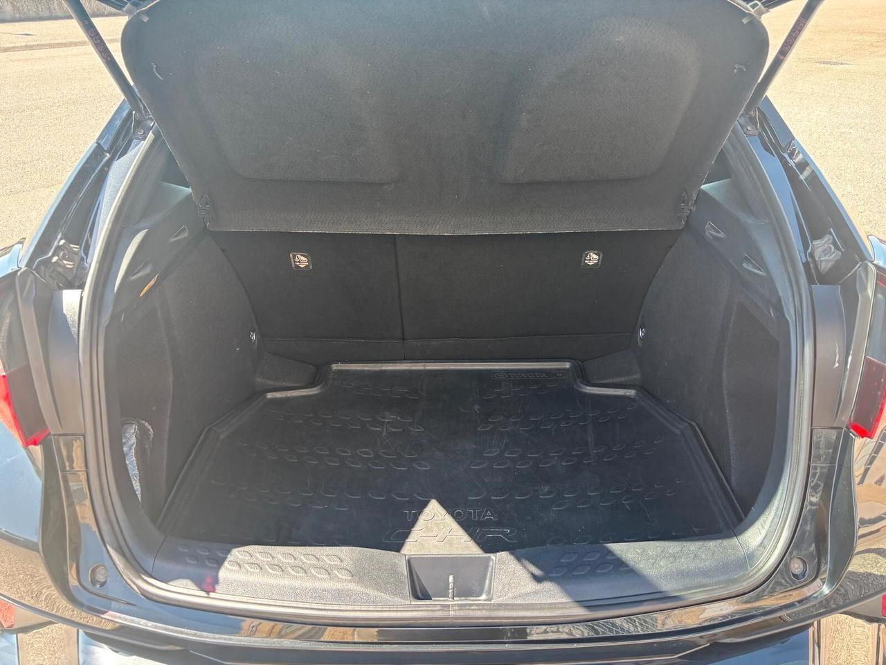 Toyota C-HR 1.8 Hybrid E-CVT Business