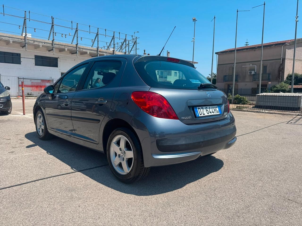 Peugeot 207 1.4 DIESEL XNEOPATENTI 99.000 KM