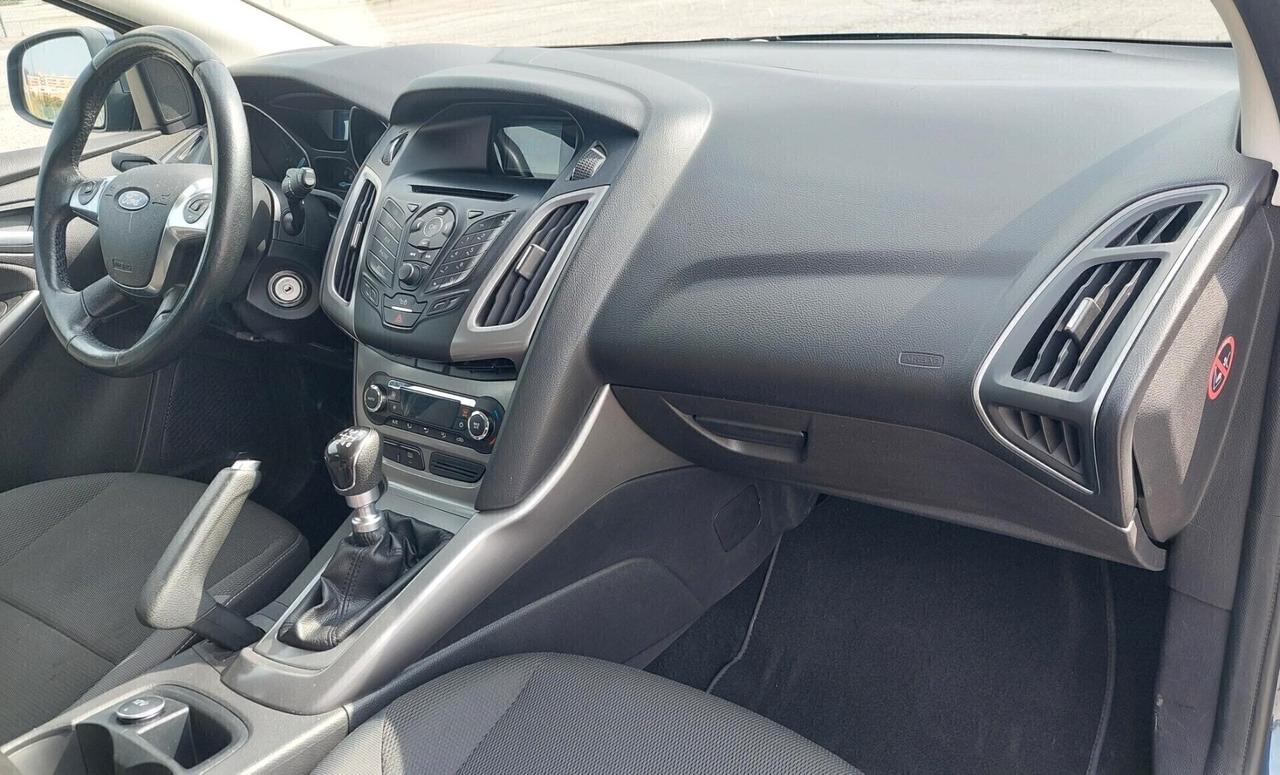 FORD FOCUS 1.6 - POCHI CHILOMETRI-CONSUMI RIDOTTI