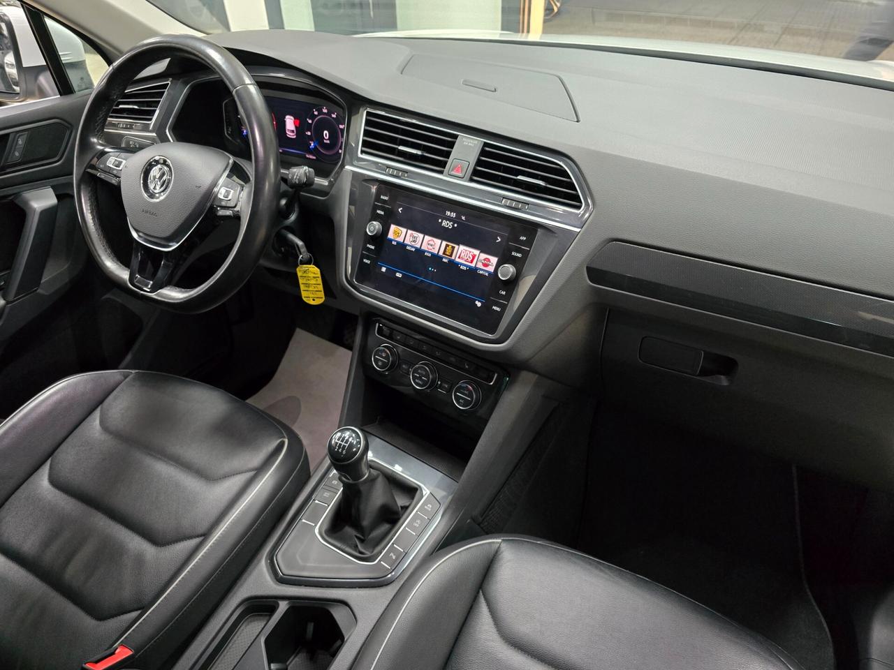 Volkswagen Tiguan 1.6 TDI SCR R line BlueMotion