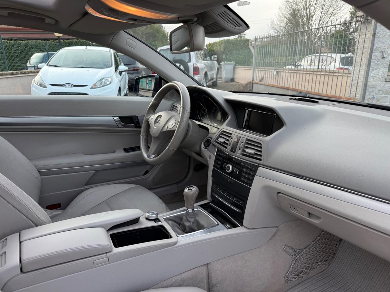 Mercedes-benz E 220 CDI Coupé Avantgarde