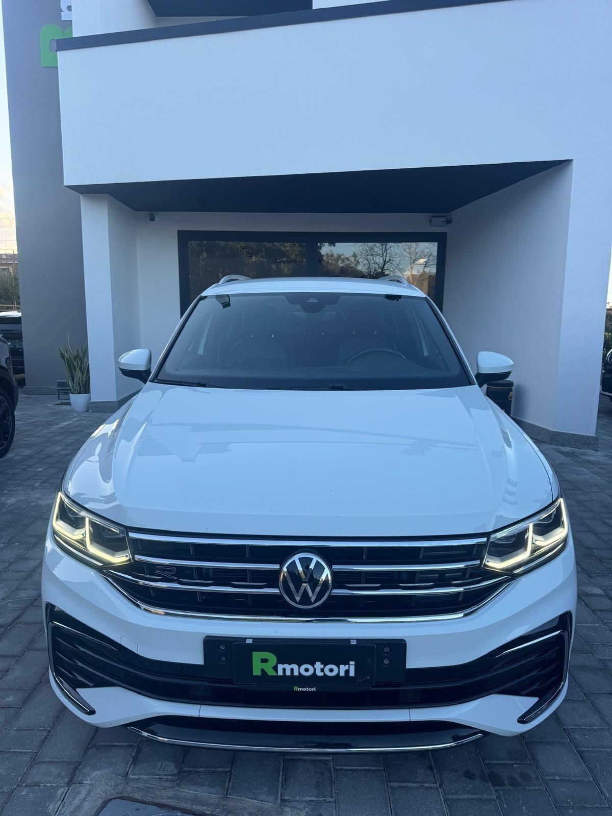 Volkswagen Tiguan 2.0 TDI 150 CV SCR DSG R-Line
