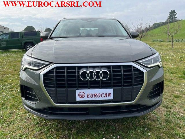 AUDI Q3 35 TFSI Business