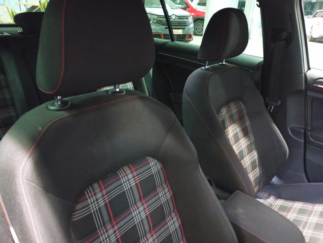 Volkswagen Golf GTI Performance 2.0 245 CV TSI DSG 5p. BMT