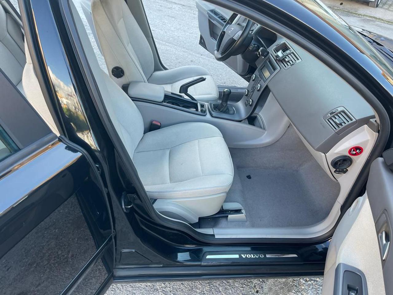VOLVO V50 D3 POLAR