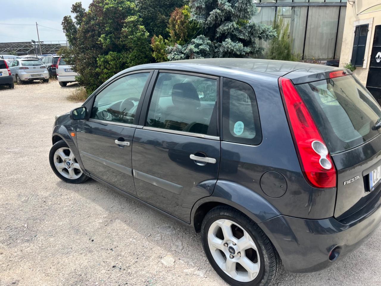 Ford Fiesta 1.4 TDCi 5p. Ghia