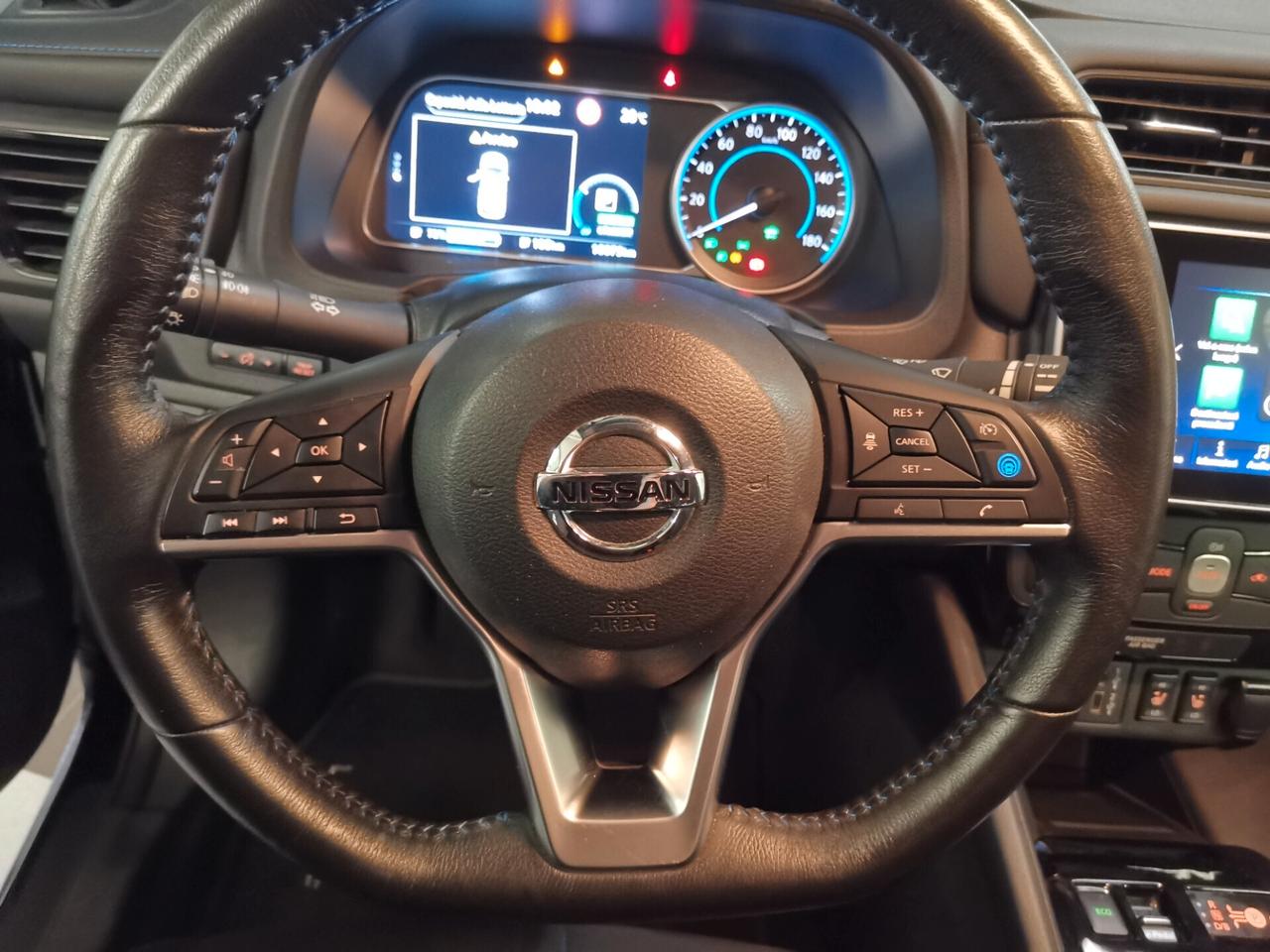 Nissan Leaf N-Connecta 40 kWh 06/2021