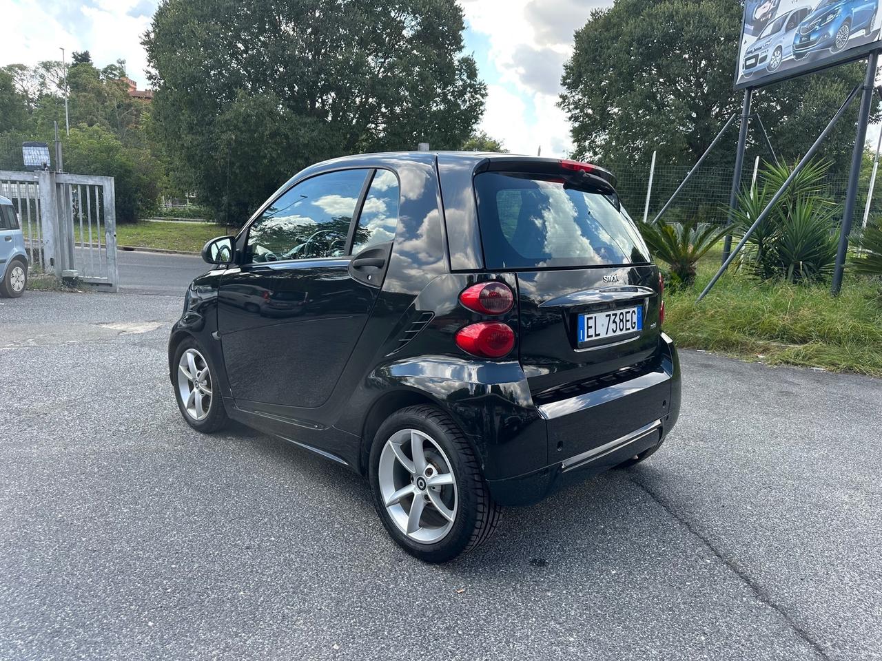 Smart ForTwo 1000 52 kW MHD coupé pulse Servosterzo Permute Nessun obbligo finanziario Garanzia