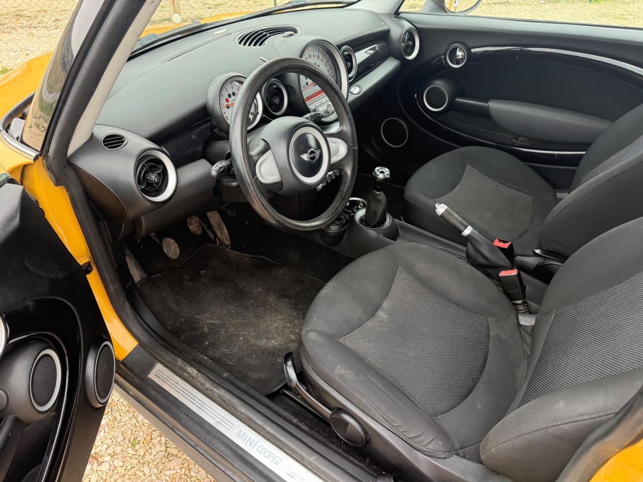 Mini 1.6 16V Cooper Diesel 190.000 PERMUTE