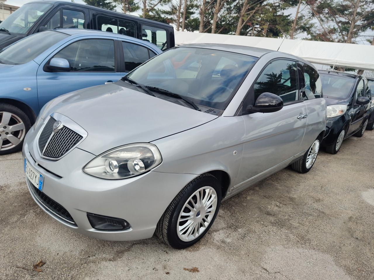 Lancia Ypsilon 1.2 Silver