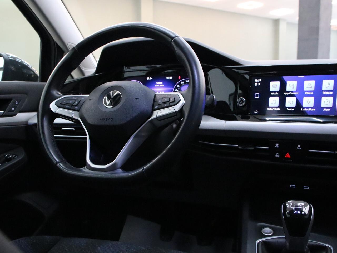Volkswagen Golf, VIII 2020 1.0 tsi evo Life 110cv NEOPATENTATI *IVA ESPOSTA*