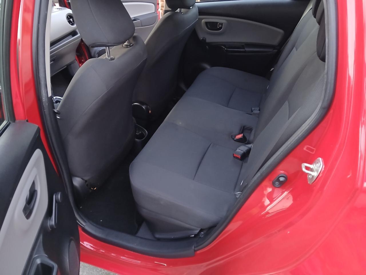 Toyota Yaris 1.5Hybrid 5 porte 1proprietario NuovA
