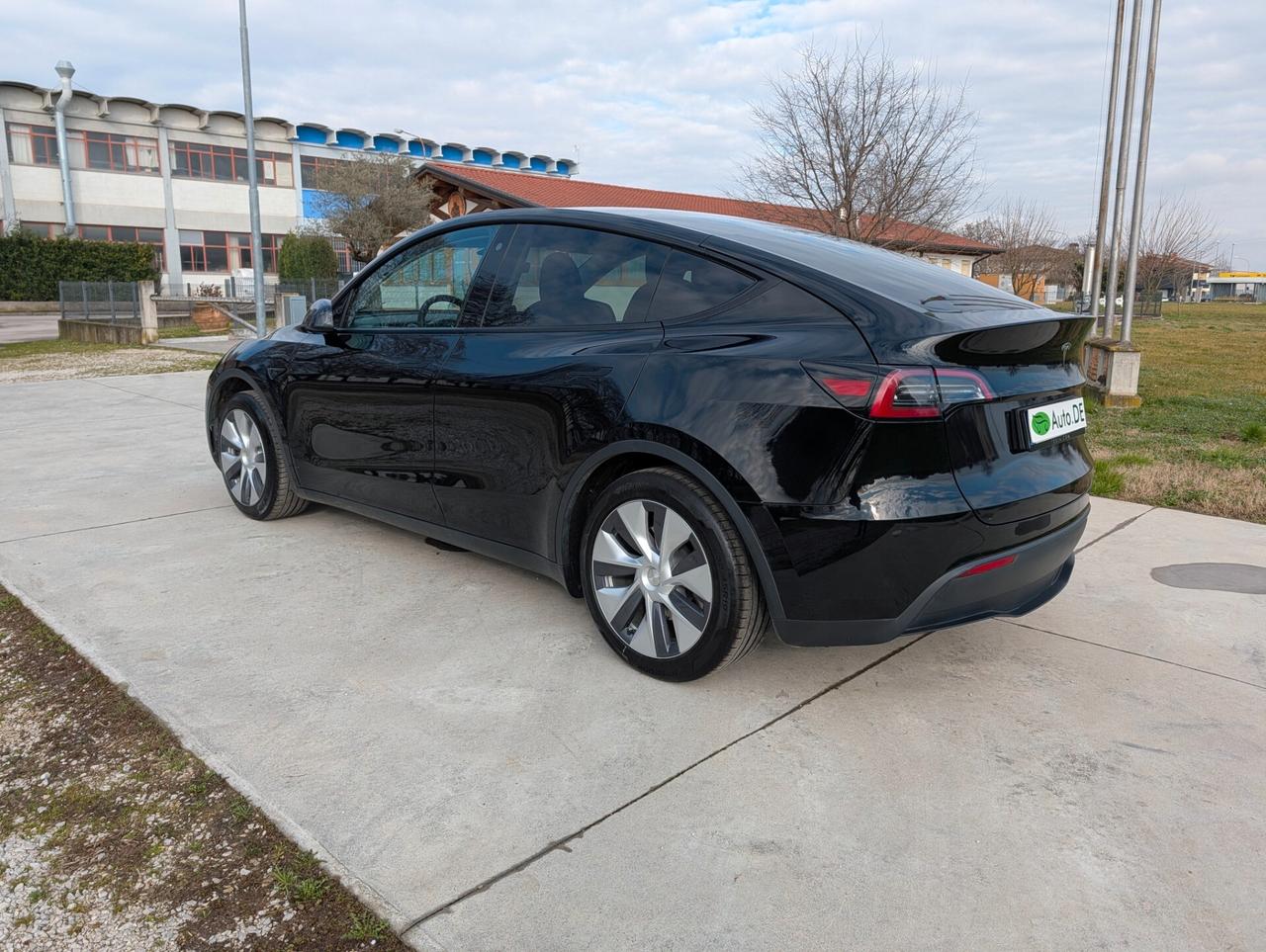 Tesla Model Y RWD - 2024