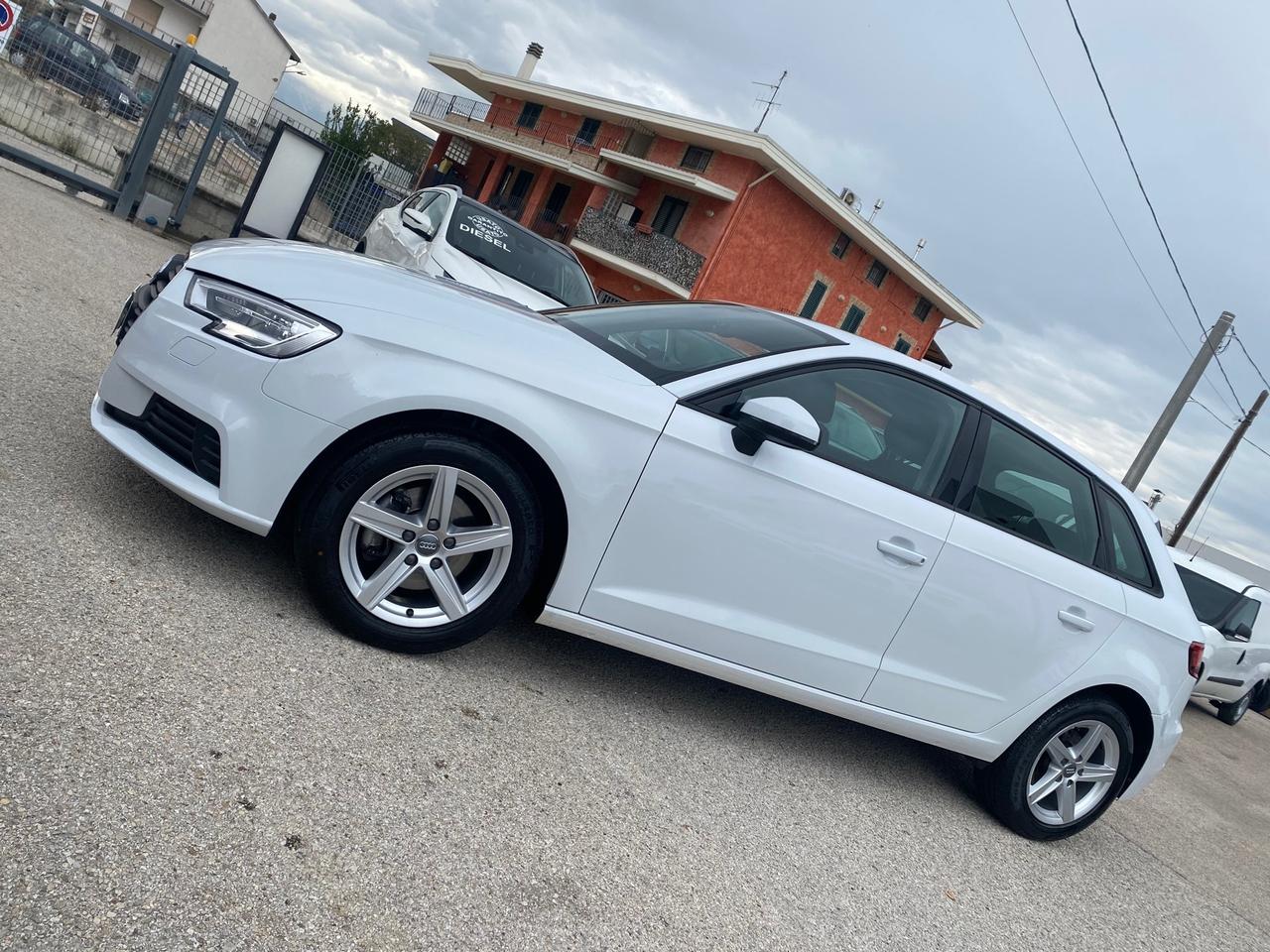 Audi A3 SPB 30 TDI Business 116cv